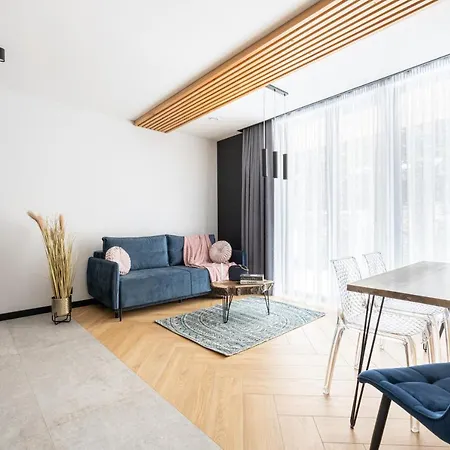 Apart Otel Wrota Chalubinskiego