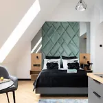 Wrota Chalubinskiego Lägenhetshotell 4*