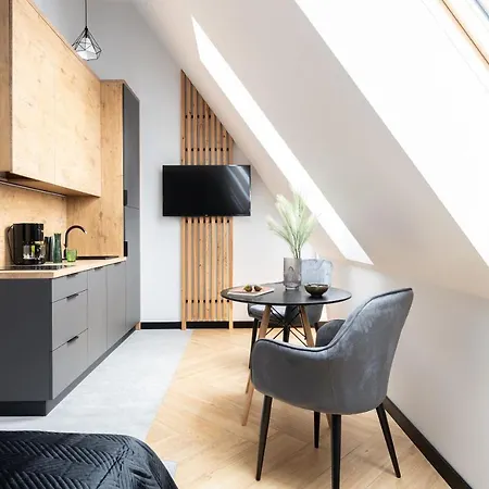 Wrota Chalubinskiego 아파트호텔