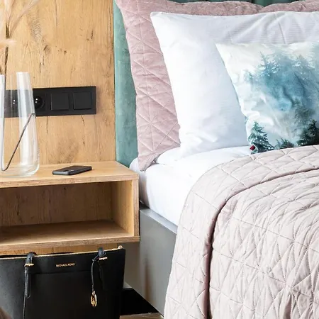 Wrota Chalubinskiego 4* זקופאנה