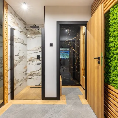 아파트호텔 Wrota Chalubinskiego 자코파네