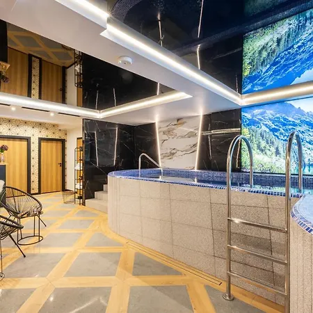 Wrota Chałubińskiego Hotel apartamentowy *