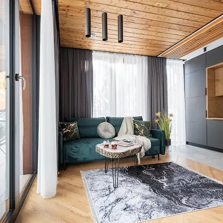 Wrota Chalubinskiego 아파트호텔 자코파네