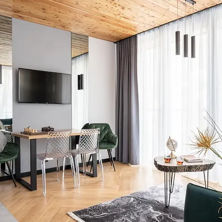 Wrota Chalubinskiego Aparthotel