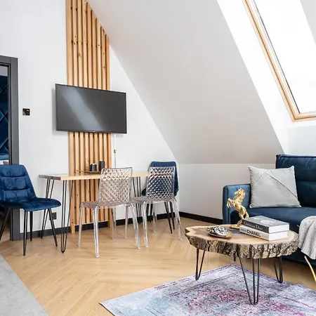 Aparthotel Wrota Chalubinskiego *
