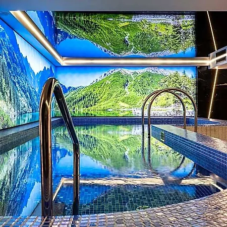 Wrota Chalubinskiego Apart-hotel 4*