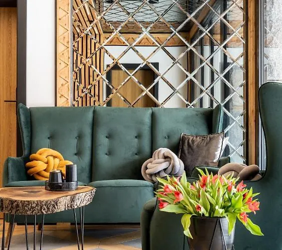 Hotel apartamentowy Wrota Chałubińskiego